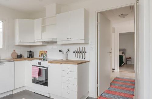 Skaerhamn Villa | Family home near the ocean, with large patio & BBQ
