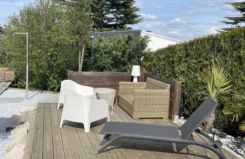 Plaisir House | Family home near Versailles with heated pool