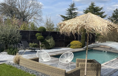 Plaisir House | Family home near Versailles with heated pool