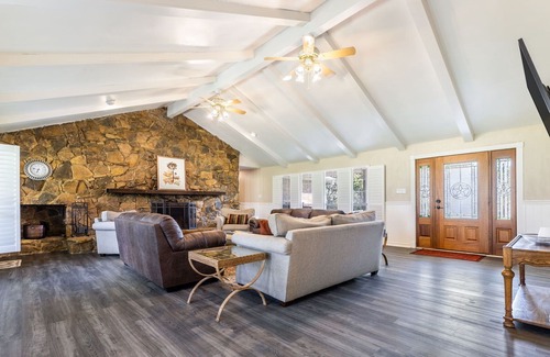 Cedar Hill House | Family Home on 6 Acre lot with Pool