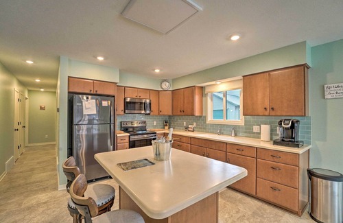 Hart House | Family Home on Crystal Lake w/Private Beach!