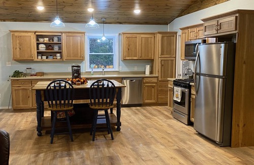 Effingham House | Family Home on Lake Sara