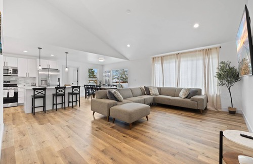 Orem House | Family Home Orem 4BD w/Hot Tub