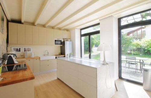 Billieme House | Family home peaceful setting and swimming pool!