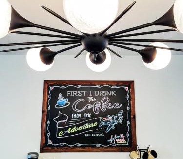 West San Antonio House | Family Home San Antonio Hangar