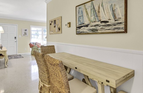 Saint Armands Key House | Family Home St Armands Key- Walking distance LIDO BEACH & shops!