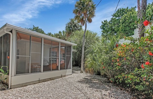 Saint Armands Key House | Family Home St Armands Key- Walking distance LIDO BEACH & shops!