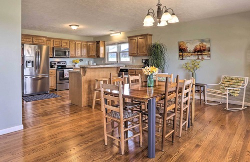 Monticello House | Family Home w/Deck, 2 Mi to Lake Cumberland