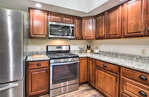 Janesville House | Family Home w/Deck, Yard, Dock on Rock River