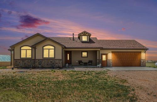 Carpenter House | Family Home W Fire Pit & Patio