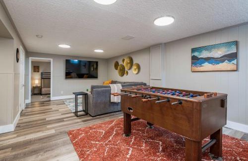 Dupont House | Family Home W Game Room & Backyard