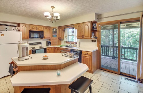 Burkesville House | Family Home w/Game Room! 1 Mi to Dale Hollow Lake