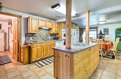 Elwood House | Family Home w/Hot Tub - Walk to Johnson Lake!