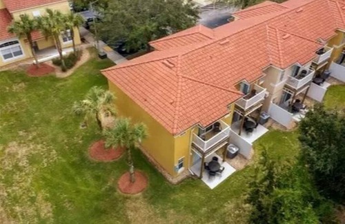Lake Berkley House | Family home w/Resort Amenities! Close to Disney & Universal