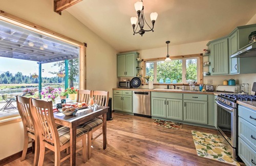 Priest River House | Family Home w/Stunning River & Mountain View