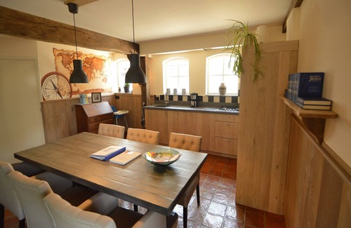 Haaren House | Family Home w/Trampoline