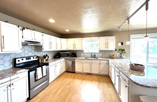 Saratoga Springs House | Family home w/lake views & game room near Silicon Slopes! 2 min from Pelican Bay