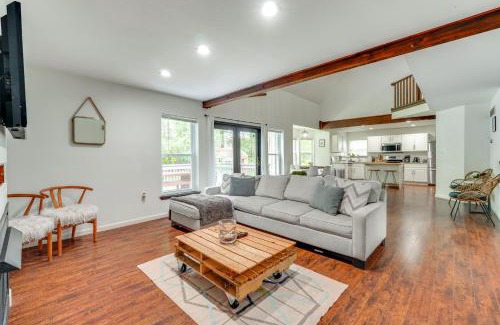 Cobble Creek Estates House | Family Home with Deck about 2 Mi to Camelback Mountain!