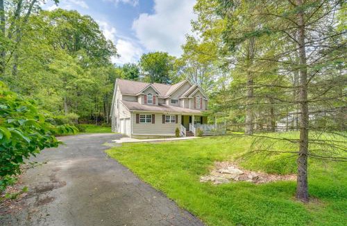 Cobble Creek Estates House | Family Home with Deck about 2 Mi to Camelback Mountain!