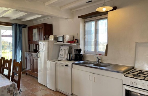 Saint-Genest Cottage | Family home with enclosed garden, near thermal spa