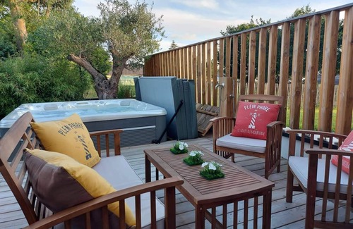 Plumergat House | Family home with jacuzzi next to the Gulf of Morbihan