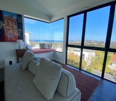 North Curl Curl House | Family home with pool and views