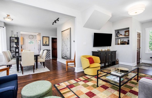 Three Oaks House | Family Home with Porch & Deck, Private Hot Tub, Firepit, & Fast WiFi - 1 Dog OK