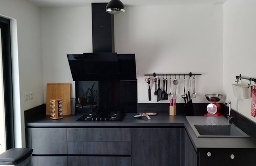Convention House | Family home with swimming pool. 15 minutes from the beach and hiking trails
