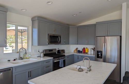 Milpas House | Family Home with Views- 5 min from Beach
