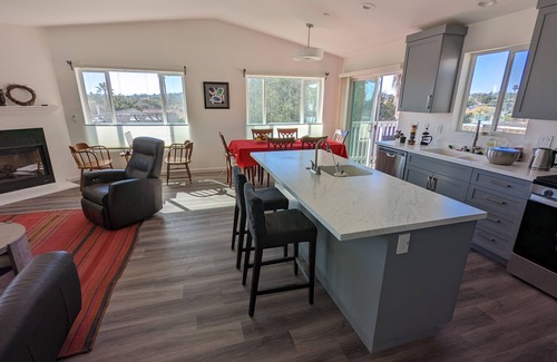 Milpas House | Family Home with Views- 5 min from Beach