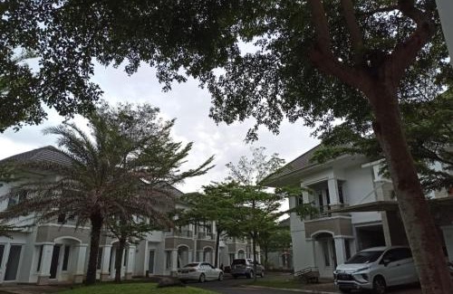 Tasikmalaya House | Family Homestay