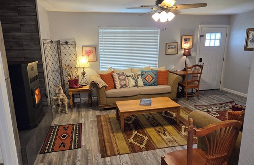 Springerville House | Family Hot Tub Retreat & Starlink!