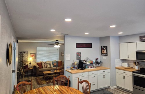 Springerville House | Family Hot Tub Retreat & Starlink!