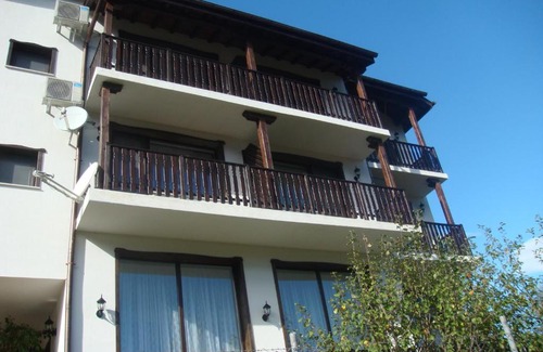 Velchevo House | Family Hotel and Restaurant Plamena