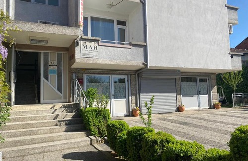 Petrich House | Family Hotel "May"