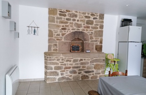 Plorec-sur-Arguenon House | Family house and renovated old bakehouse