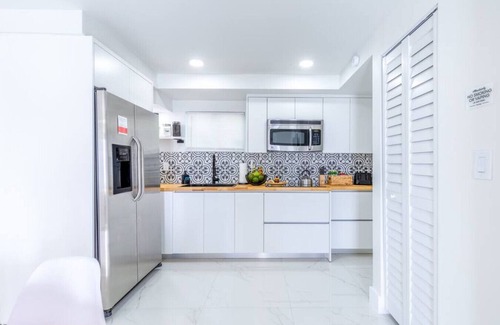 Gladeview House | Family House | 10 mins to Wynwood | Fire pit