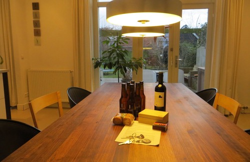Weesp House | Family house close to Amsterdam with river view