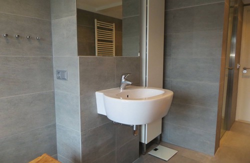 Weesp House | Family house close to Amsterdam with river view