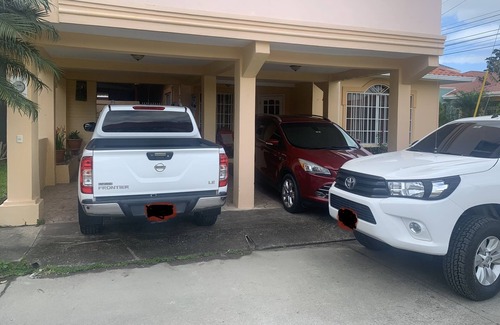 Sector 3 House | Family house close to tourist, basic and medical services. Security 24/7!