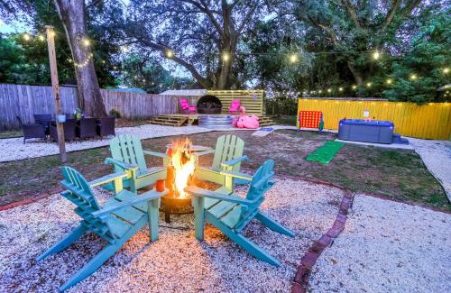 Bellview House | family house cowboy pool HOT TUB Yard Games