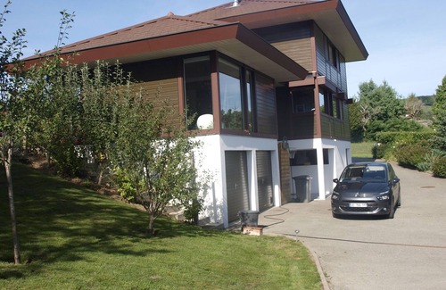 Cuvat House | Family house for 8 people with swimming pool.