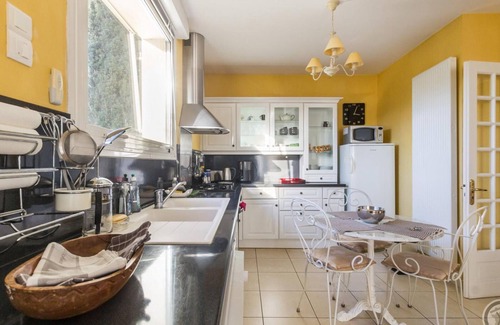 Le Val-Saint-Pere Cottage | Family house in Avranches with garden and parking