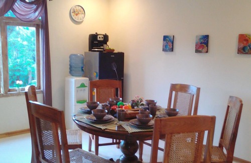 Labuan Bajo House | Family House in Peaceful Area of City