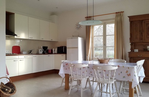 Vallenay Cottage | Family house in the park with exclusive pool