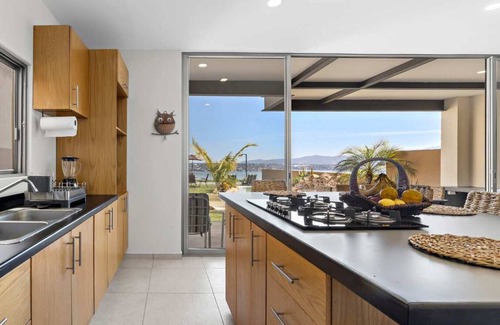 Tequesquitengo House | Family House, Pool & Lake view, 4 Bedrooms