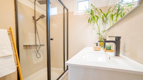 Ribeira Brava Villa | Family House