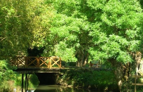 Azay-le-Rideau House | Family house with a large garden at the edge of the river