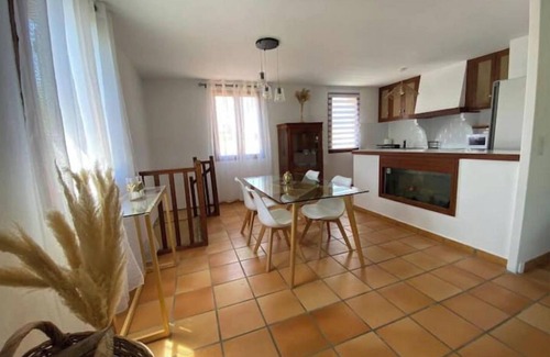 Poussan House | Family house with swimming pool "Villa Aldo" Meublé de tourisme* (furnished holiday accommodation)