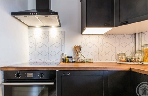 Montpinchon Cottage | Family house with wood stove, terrace and bikes in Montpinchon